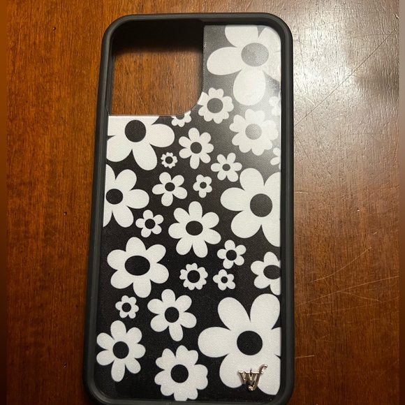 Wildflowers Other - Wildflower Black & White Floral iPhone 13 Pro Max